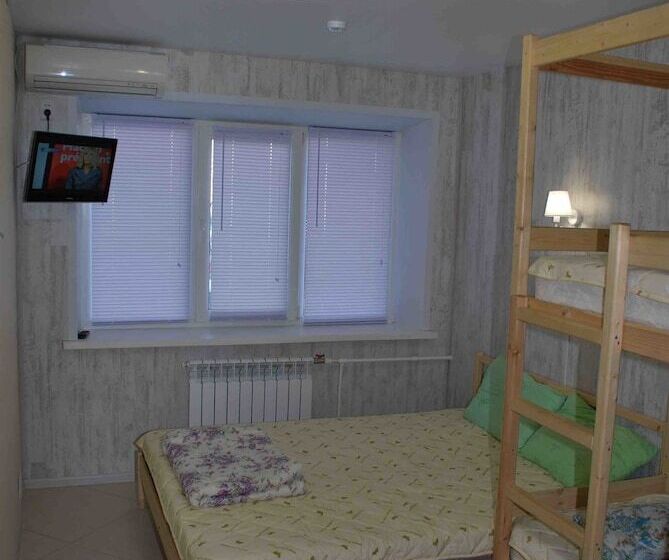 家庭间, Hostel Na Gurtyeva