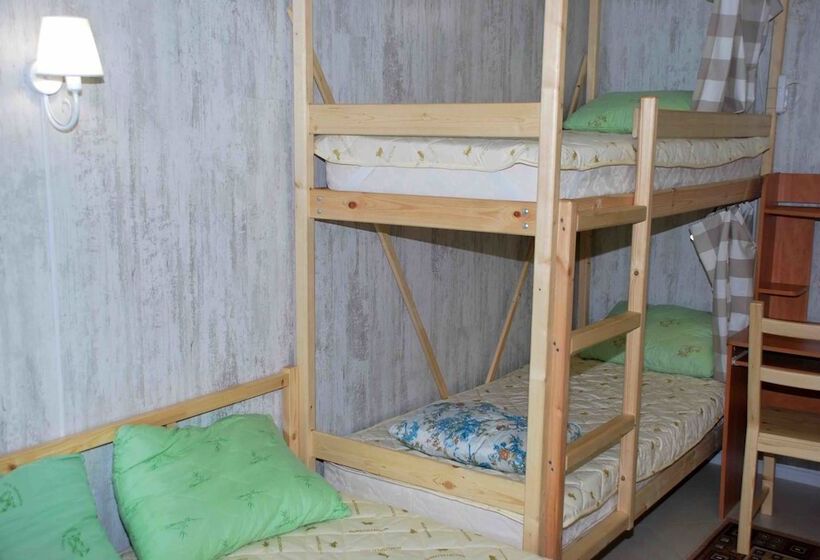 חדר משפחתי, Hostel Na Gurtyeva