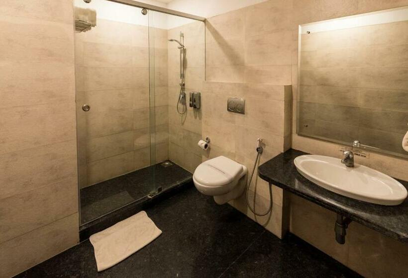 Camera Familiare, Le Roi Digha