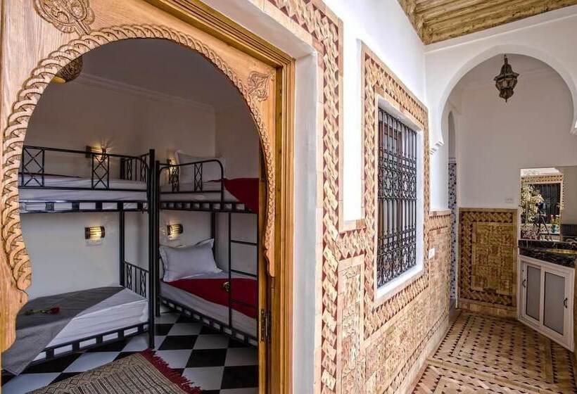 Cama em Quarto Partilhado, Hostel Amour D Auberge