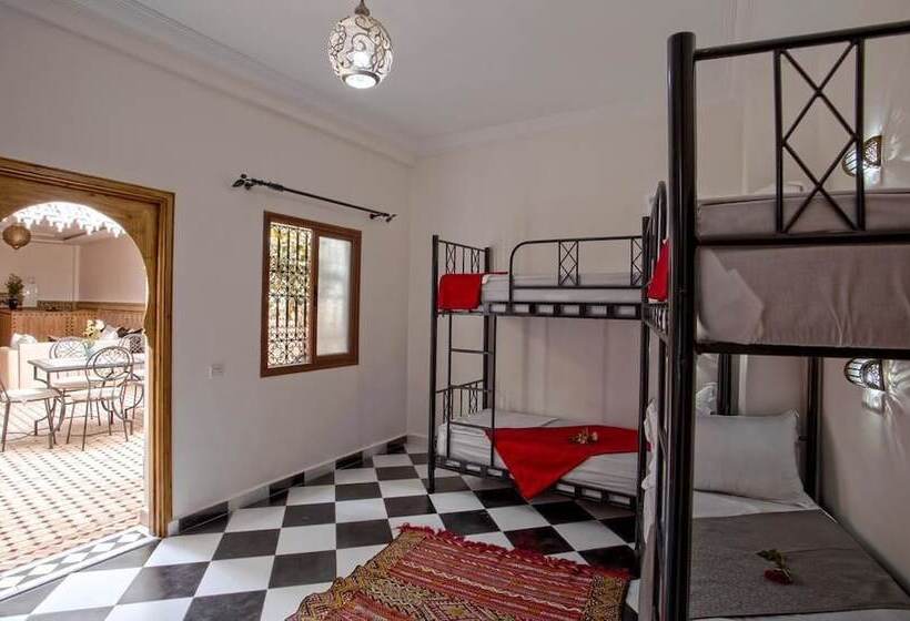 Cama em Quarto Partilhado, Hostel Amour D Auberge