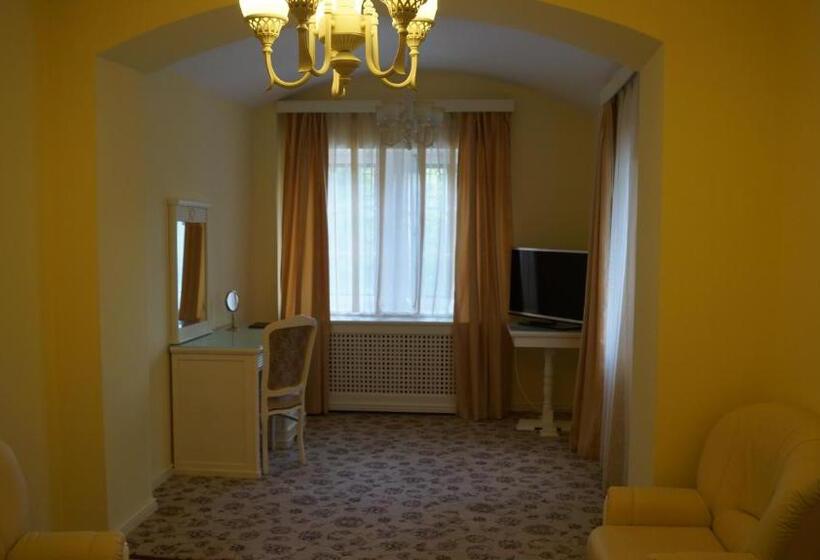 Люкс Повышенной Комфортности, Vila Economat