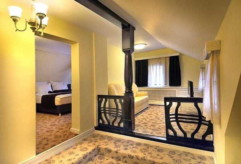 Люкс, Vila Economat