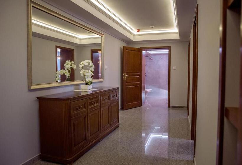 带2个卧室的套房, Willa Starosty