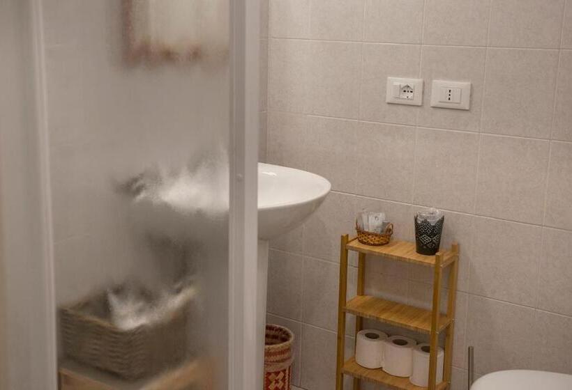 اتاق استاندارد یک نفره, Affittacamere Benedetta