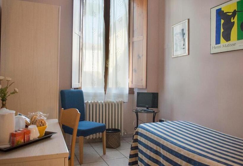 اتاق استاندارد یک نفره, Affittacamere Benedetta