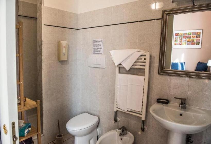 اتاق استاندارد چهار تخته, Affittacamere Benedetta