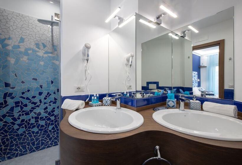 Номер Deluxe с Балконом, Aquae Romanae Piazza Lauro