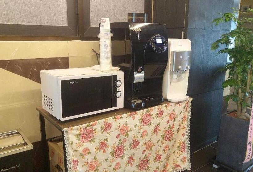 اتاق استاندارد, Prince