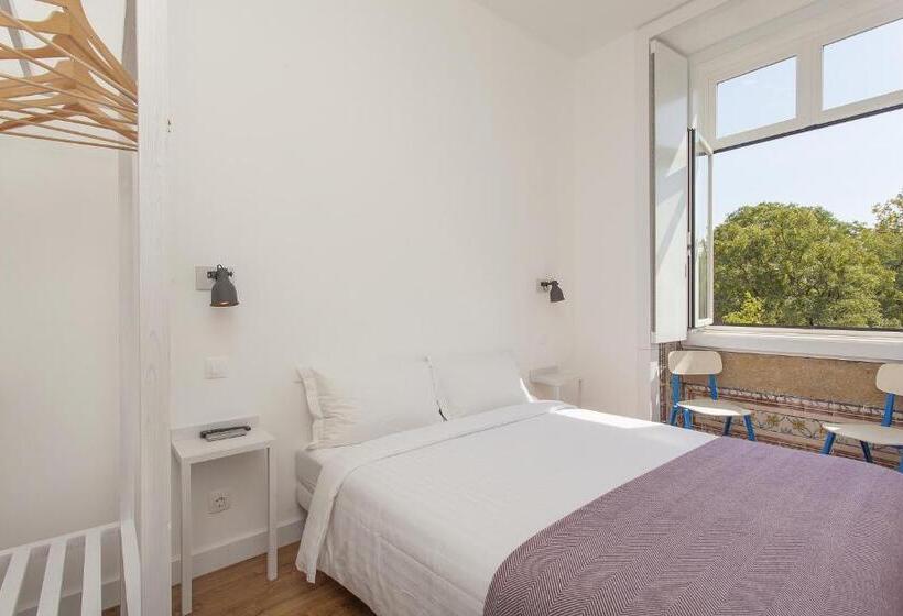 سوئیت با چشم‌انداز رودخانه, Lisbon Old Town Guest House