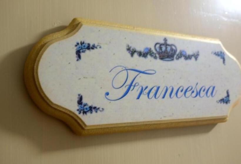اتاق استاندارد سه نفره, Vittorio Emanuele Rooms Di Prinzi