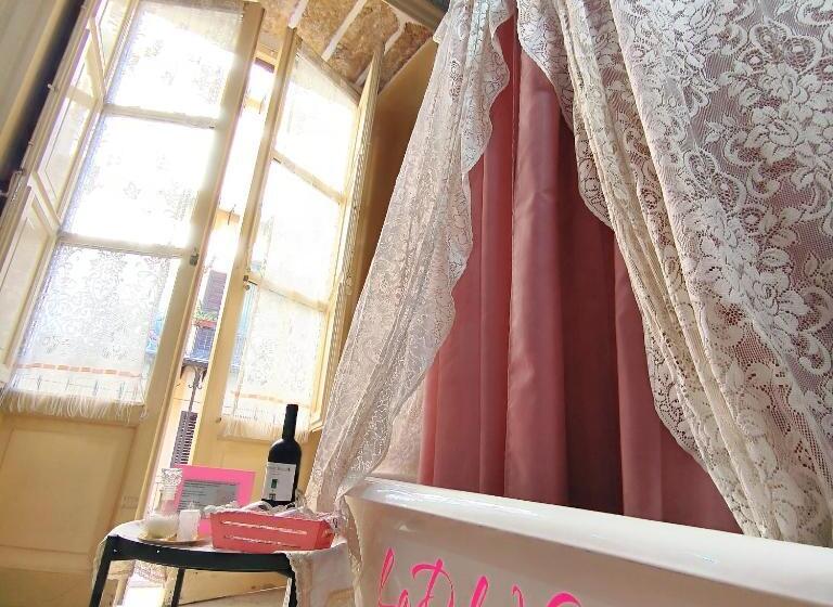 اتاق راحتی سه تخته, Vittorio Emanuele Rooms Di Prinzi