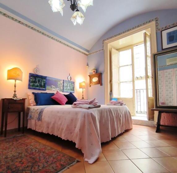 اتاق راحتی سه تخته, Vittorio Emanuele Rooms Di Prinzi