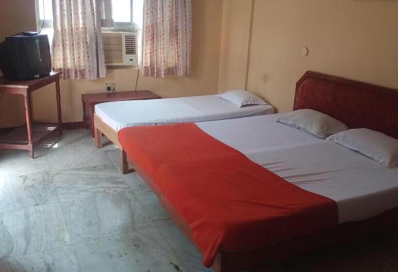 חדר סטנדרט, Soorya International