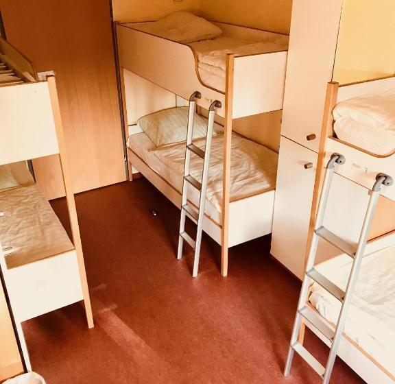 חדר סטנדרט לארבעה, Ostel Jugendhotel Bremervörde