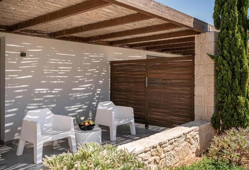 غرفة قياسية مطلّة علي الحديقة, Kakkos Beach Hotel   Adults Only