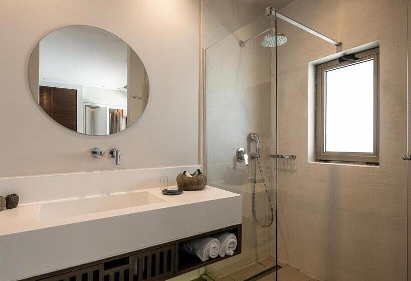 جناح مزود بحمام سباحة, Kakkos Beach Hotel   Adults Only