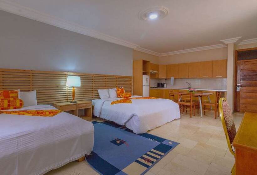 Номер Deluxe, Central Hotel   Osu