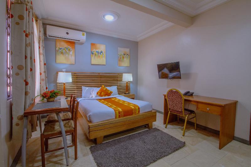 Номер Стандарт Индивидуальный, Central Hotel   Osu