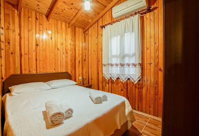 בונגלו משפחתי, Cuhadar Ahsap Evleri