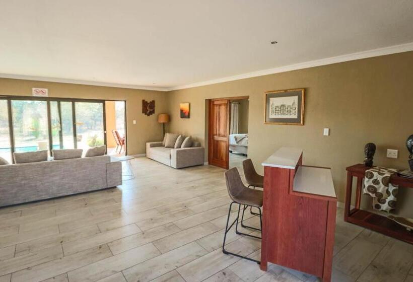 جناح, Golden Impalas Bush Resort