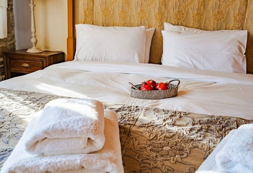 山の見えるジュニアスイート, Rodia Boutique