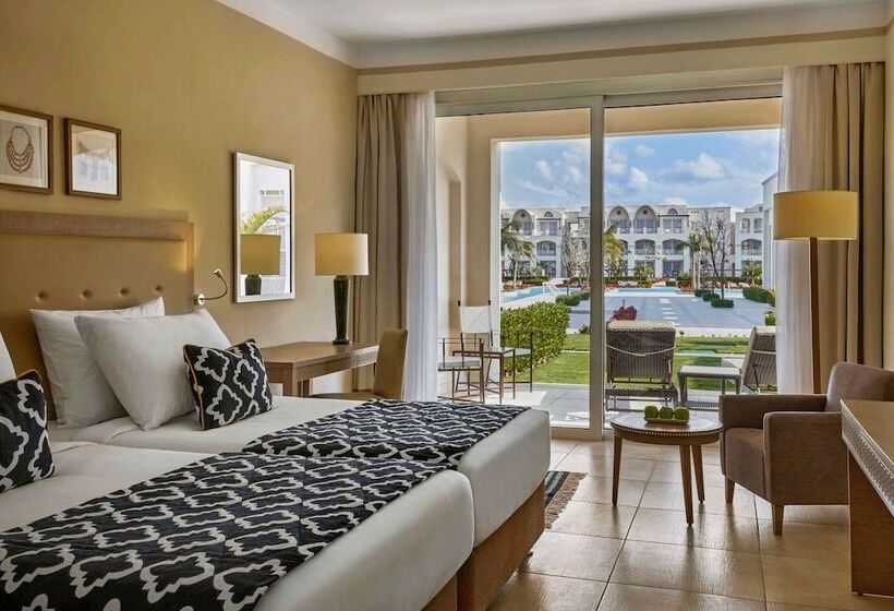 Chambre Supérieure Lit Queen Size, Steigenberger Resort Alaya   Adults Friendly 16 Years Plus