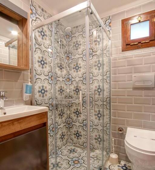 חדר סטנדרט לארבעה, Cuhadar Ahsap Evleri