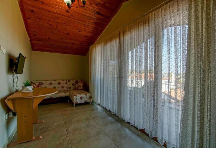 Triple Room Sea View, Cuhadar Ahsap Evleri