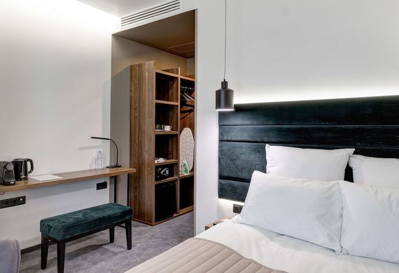 اتاق استاندارد یک نفره, Wellion Suharevskiy