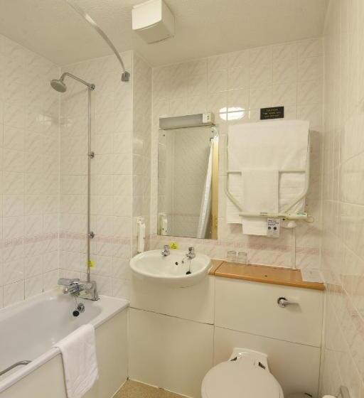 חדר משפחתי, The Mount By Greene King Inns