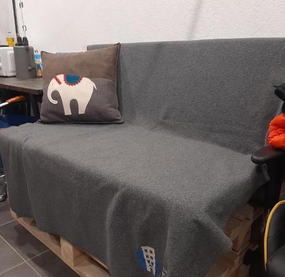 تختخواب در اتاق مشترک, Accommodo192