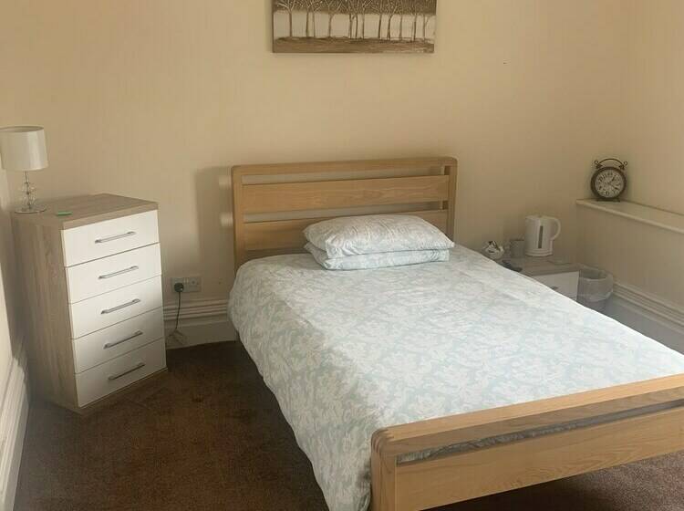 غرفة قياسية فردية, The Harbour Inn