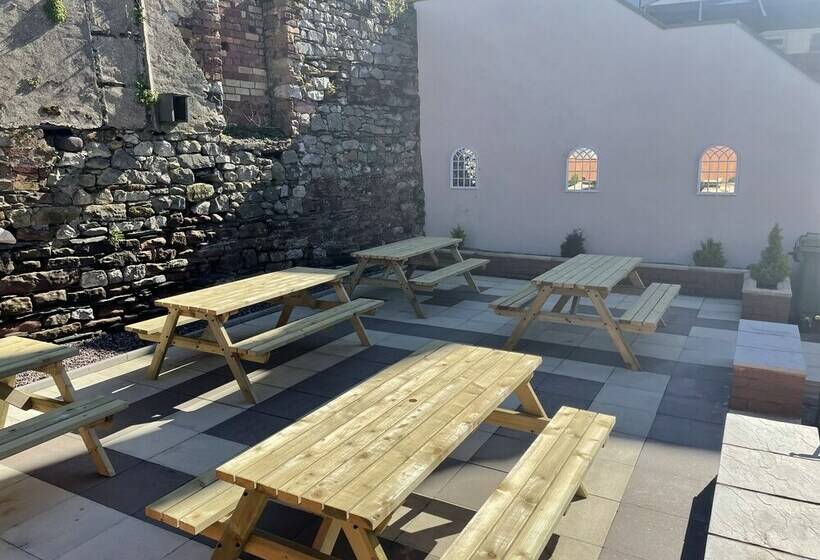 غرفة قياسية فردية, The Harbour Inn