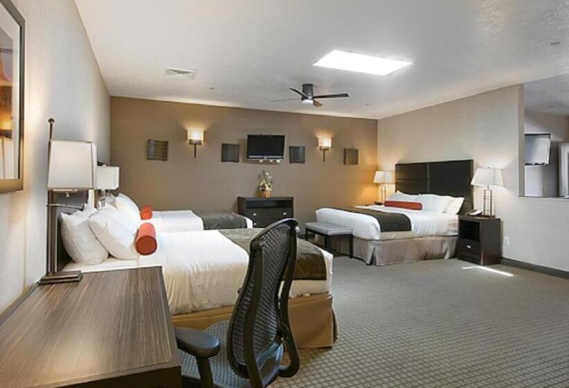 מיטת קינג בסוויטה, Best Western Plus Canyonlands Inn