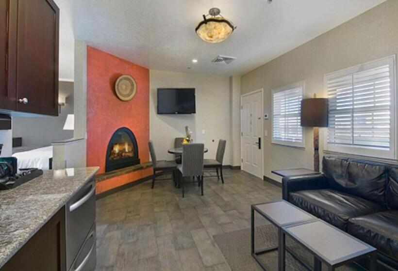 带大床的套房, Best Western Plus Canyonlands Inn