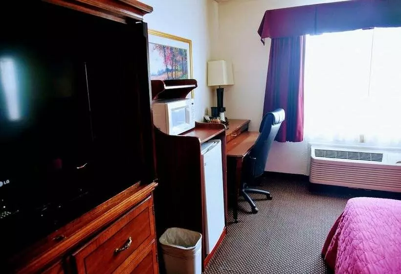 ２ダブルベッドのスタンダードルーム, Douglas Inn And Conference Center