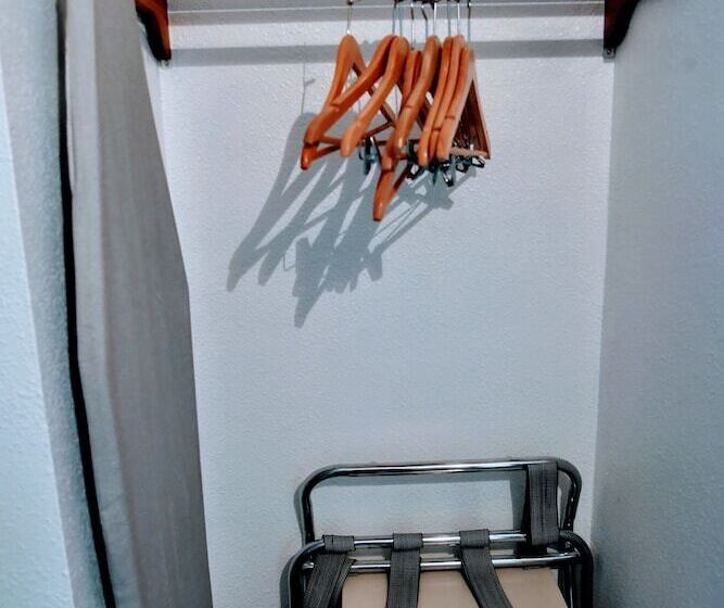 Номер Стандарт 2 Двуспальные Кровати, Douglas Inn And Conference Center