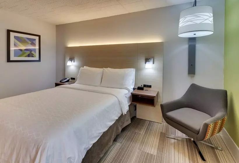 身障者適用スイートルーム, Holiday Inn Express Pittston  Scranton Airport, An Ihg