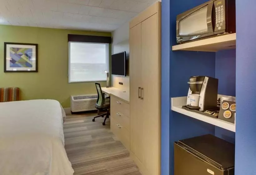 身障者適用スタンダードルーム, Holiday Inn Express Pittston  Scranton Airport, An Ihg