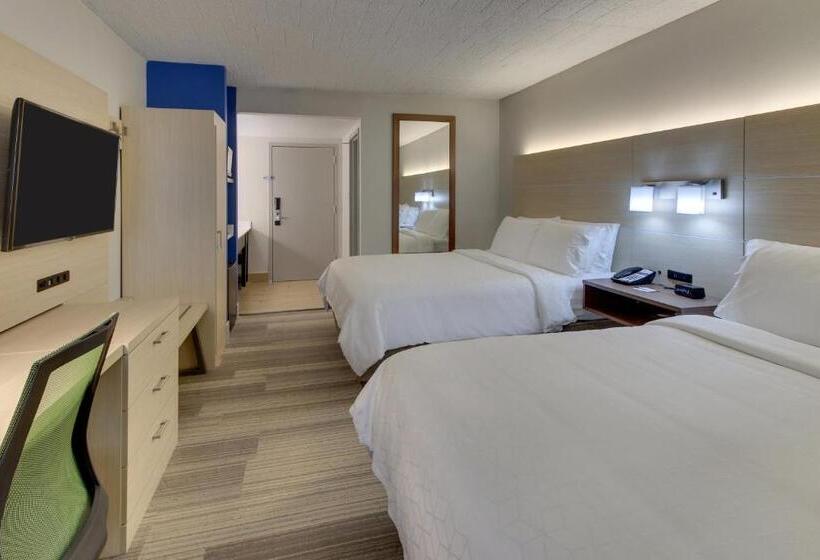 Номер Стандарт Адаптированный для Инвалидов, Holiday Inn Express Pittston  Scranton Airport, An Ihg