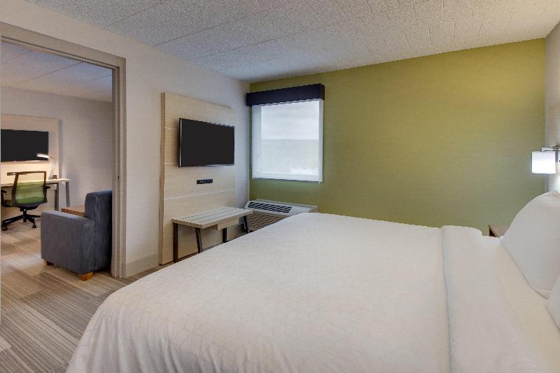 سوئیت با تخت بزرگ, Holiday Inn Express Pittston  Scranton Airport, An Ihg