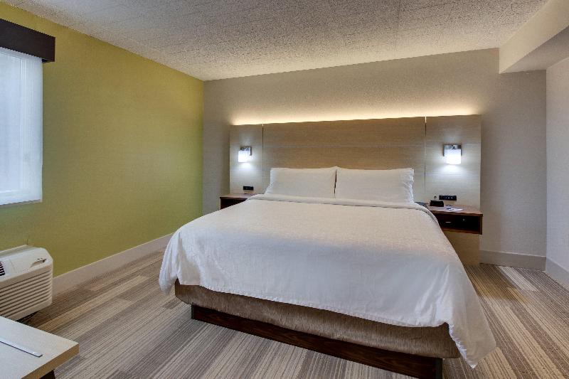 سوئیت با تخت بزرگ, Holiday Inn Express Pittston  Scranton Airport, An Ihg