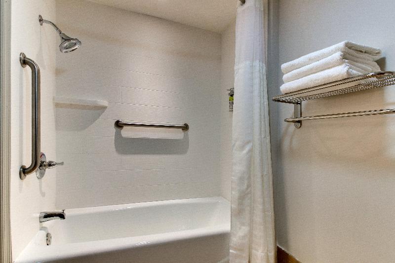 Люкс Адаптированный для Инвалидов, Holiday Inn Express Pittston  Scranton Airport, An Ihg