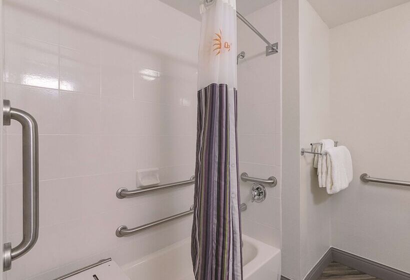 适用于残疾人士的豪华房间, La Quinta By Wyndham Austin Round Rock