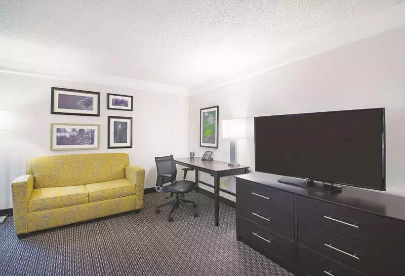 キングサイズベッドのスタンダードルーム, La Quinta By Wyndham Austin Round Rock