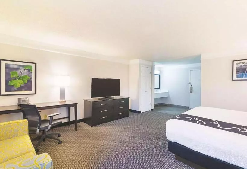 キングサイズベッドのスタンダードルーム, La Quinta By Wyndham Austin Round Rock