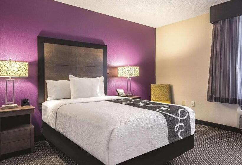 اتاق استاندارد برای معلولان, La Quinta By Wyndham Hartford Bradley Airport