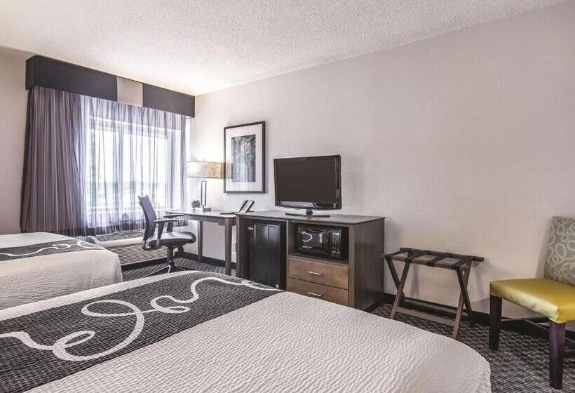 اتاق لوکس, La Quinta By Wyndham Hartford Bradley Airport