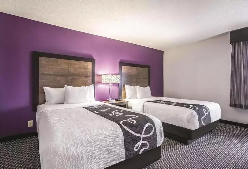 اتاق لوکس, La Quinta By Wyndham Hartford Bradley Airport